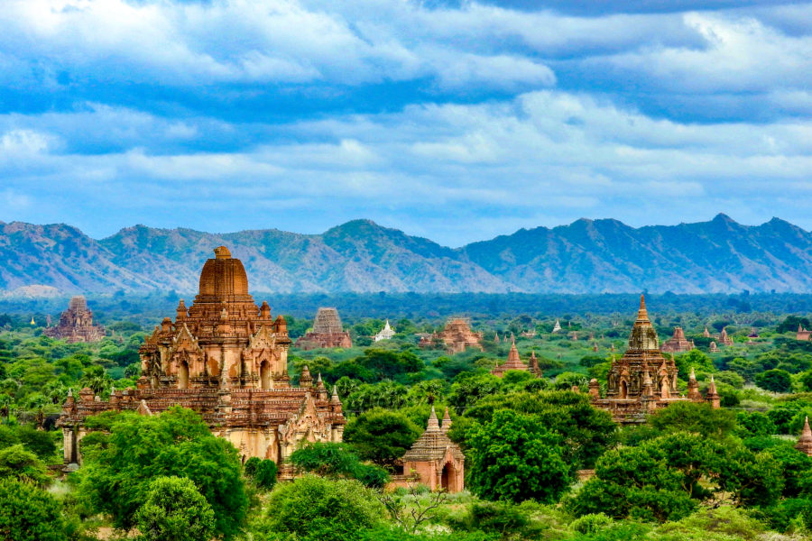 Temple hopping in Bagan, Myanmar